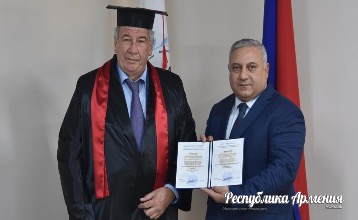Шамиль Тарпищев стал почетным профессором армянского института