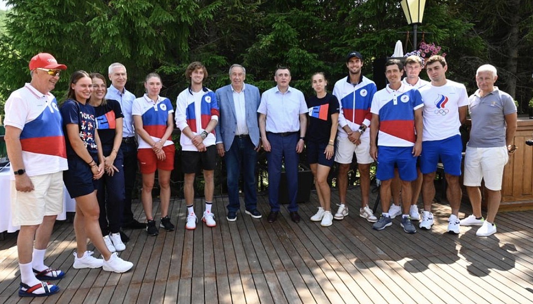Министр спорта России встретился с олимпийцами