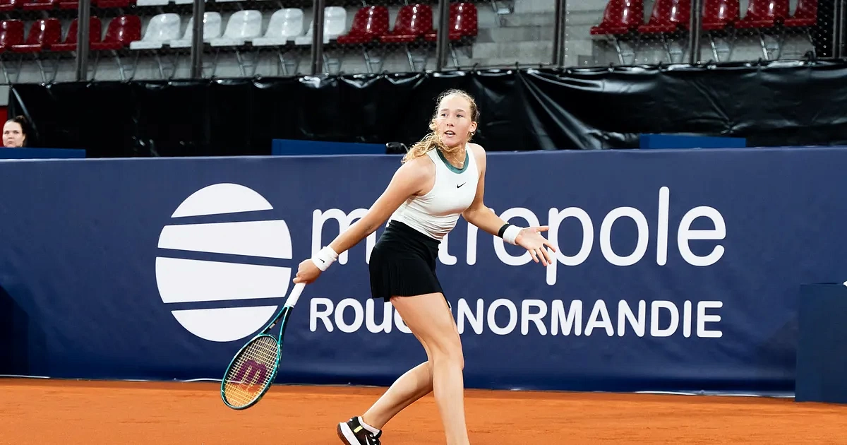 Анастасия Потапова и Мирра Андреева пробились в четвертьфинал на турнирах в Штутгарте и Руане